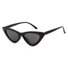 Load image into Gallery viewer, The GWEN Cat-Eye Sunnies in All Black